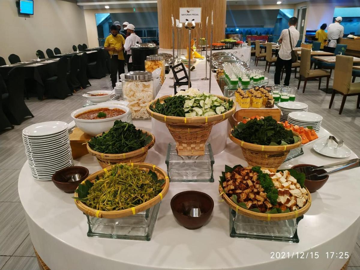 Anara Sky Kualanamu Hotel Medan Ngoại thất bức ảnh