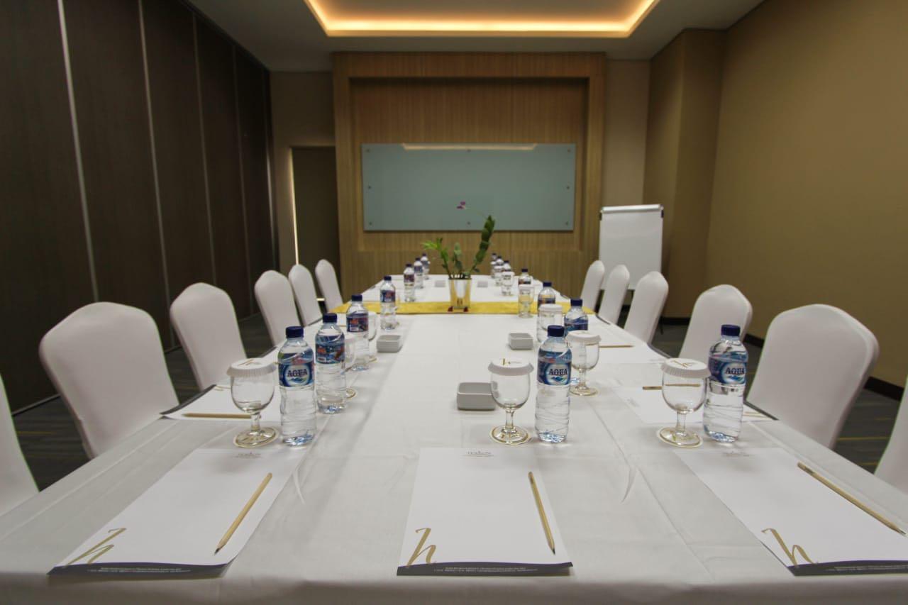 Anara Sky Kualanamu Hotel Medan Ngoại thất bức ảnh