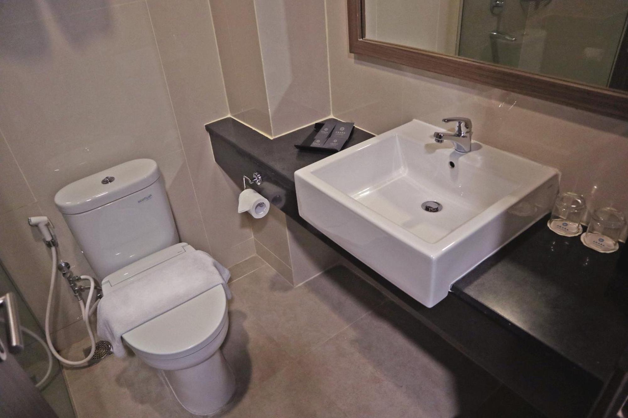 Anara Sky Kualanamu Hotel Medan Ngoại thất bức ảnh