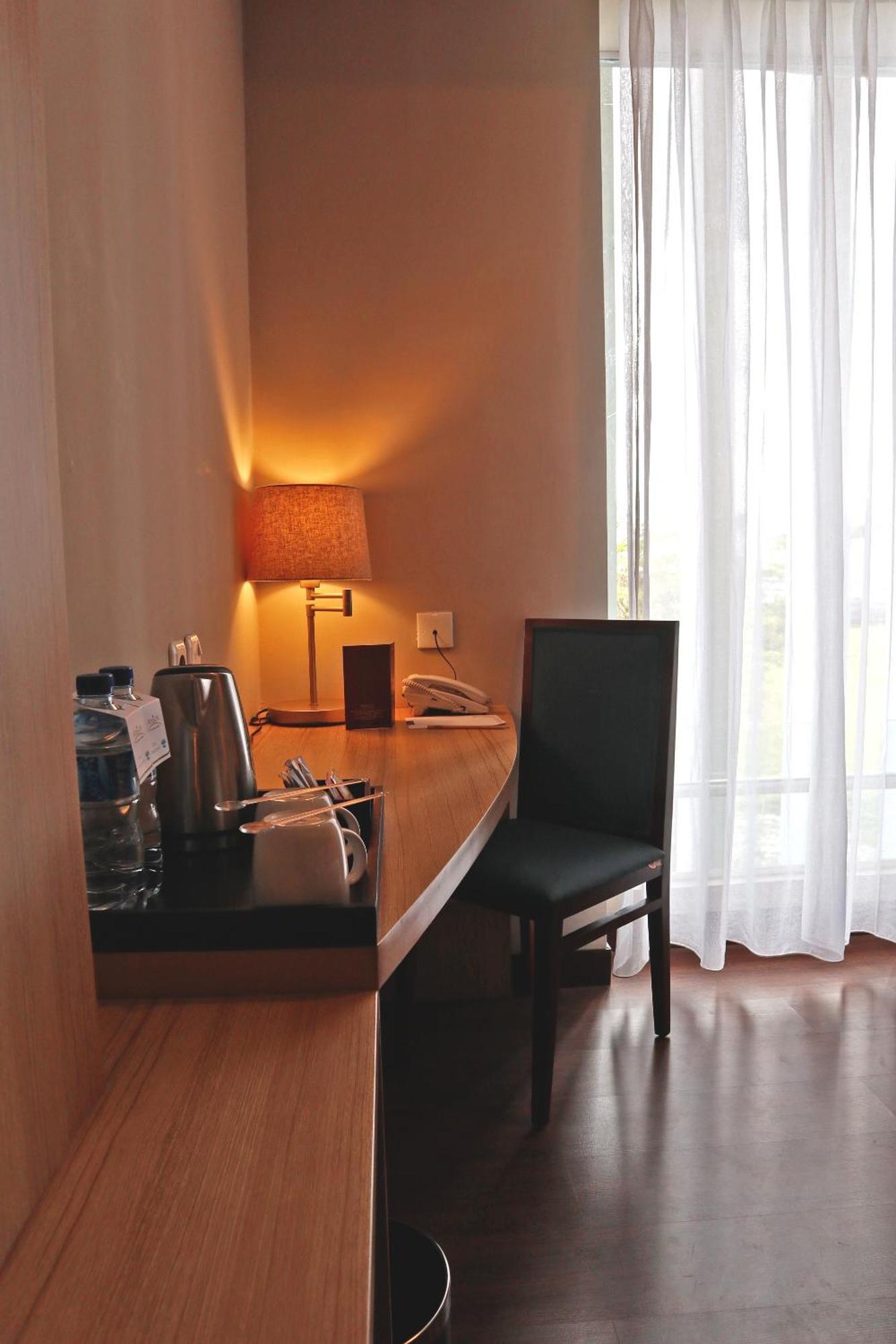 Anara Sky Kualanamu Hotel Medan Ngoại thất bức ảnh