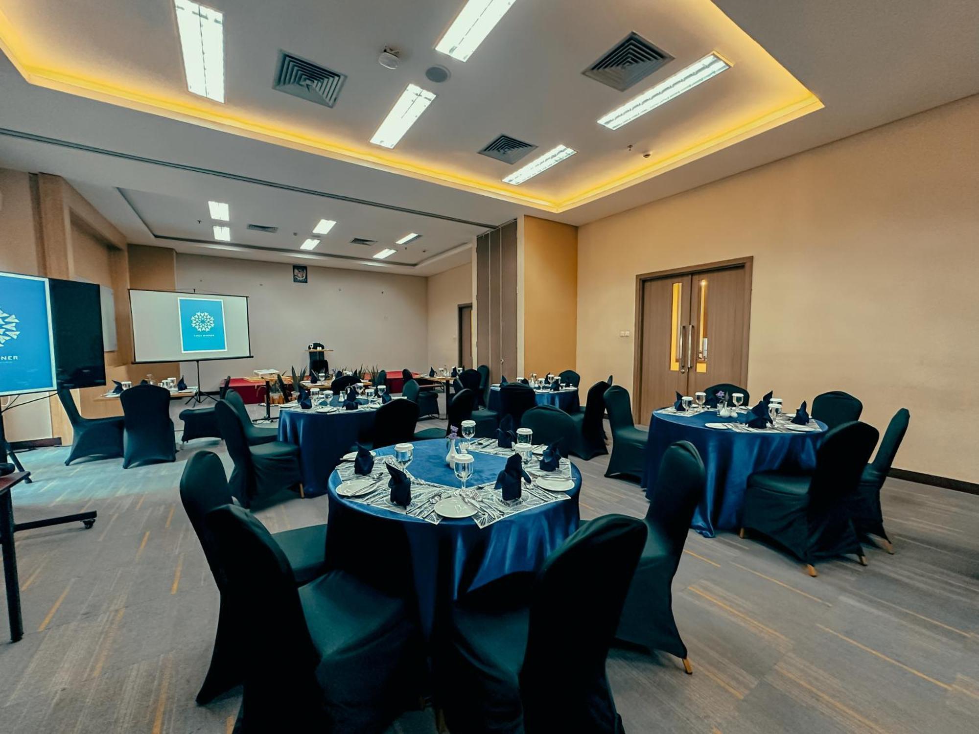 Anara Sky Kualanamu Hotel Medan Ngoại thất bức ảnh