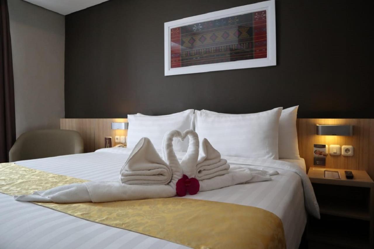 Anara Sky Kualanamu Hotel Medan Ngoại thất bức ảnh