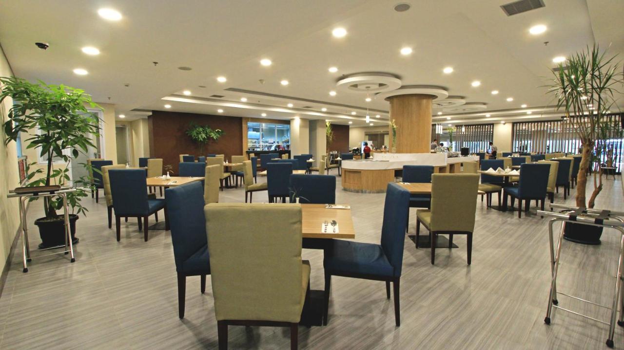 Anara Sky Kualanamu Hotel Medan Ngoại thất bức ảnh